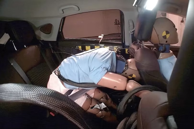 Suzuki, Fronx, recall, sabuk pengaman, ANCAP, Dapat Bintang Satu Tes Tabrak ANCAP, Suzuki Fronx Kena Recall