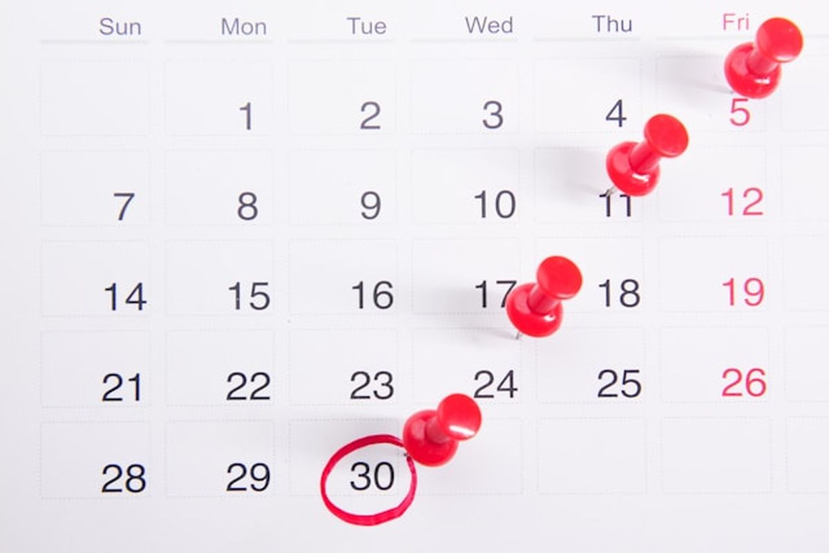 kalender 2026, kalender 2026 beserta hari libur nasional dan cuti bersama, kalender 2026 lengkap dengan tanggal merah, Kalender Resmi 2026: 17 Hari Libur Nasional, 8 Cuti Bersama, dan Deretan Long Weekend, Daftar Hari Libur Nasional 2026, Daftar Cuti Bersama 2026, Jadwal Long Weekend 2026, Hari-Hari Peringatan Nasional 2026