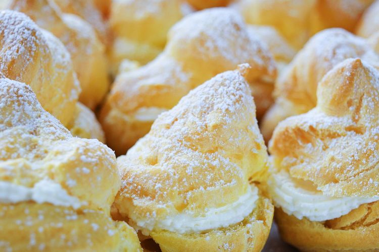 8 Resep Camilan Lebaran 2026 untuk Tamu Silaturahmi, Mudah Dibuat di Rumah, 1. Resep pastel kering isi abon, 2. Resep sagu keju lumer, 3. Resep kue kacang, 4. Resep kue sus kacang, 5. Resep kue putri salju, 6. Resep kue bawang , 7. Resep Lidah kucing , 8. Resep nastar nanas