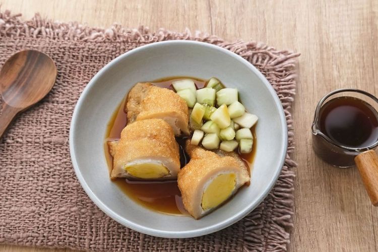 makanan kaki lima, street food, 10 Kuliner Kaki Lima Indonesia Paling Enak 2026 Versi TasteAtlas, 1. Sate Kambing, 2. Siomay, 3. Batagor, 4. Sate Padang, 5. Rendang, 6. Bubur Ayam, 7. Sate Madura, 8. Pempek, 9. Sate Babi, 10. Nasi Uduk