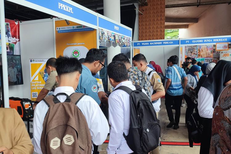Jakarta, pekerja migran, Pramono Anung, angka pengangguran, Kerja di luar negeri, Job Fair Jakarta, Angka Pengangguran Tinggi, Pramono Anung Dorong Warga Jakarta Cari Kerja di Luar Negeri