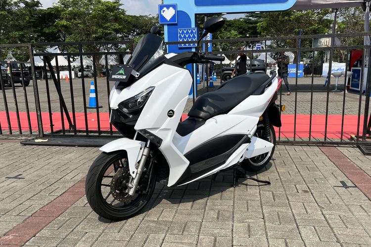 Motor Listrik, GIIAS 2025, motor listrik, Wedison EdPower, fast charging, Wedison EdPower: Motor Listrik Terbaru di GIIAS 2025, Wedison Memperkenalkan Motor Listrik Terbaru di GIIAS 2025, Kenyamanan Berkendara yang Memuaskan, Suspensi yang Menjamin Kenyamanan, Fitur Fast Charging yang Menarik, Harga yang Terjangkau