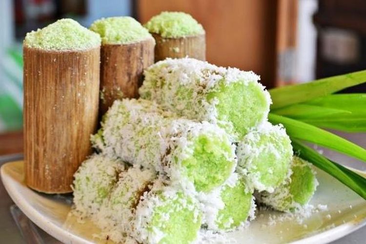 kue tradisional kukus, Cara membuat kue putu tanpa bambu, kue putu gula merah, resep kue putu gula merah, kue putu hijau pandan, Resep Kue Putu Gula Merah, Tetap Jadi Walau Tak Perlu Pakai Bambu, Sejarah Singkat dan Ciri Khas Kue Putu, Resep Kue Putu Gula Merah Tanpa Bambu, Cara Membuat Kue Putu Gula Merah Tanpa Bambu, Tips Agar Kue Putu Tanpa Bambu Tetap Lembut dan Mekar