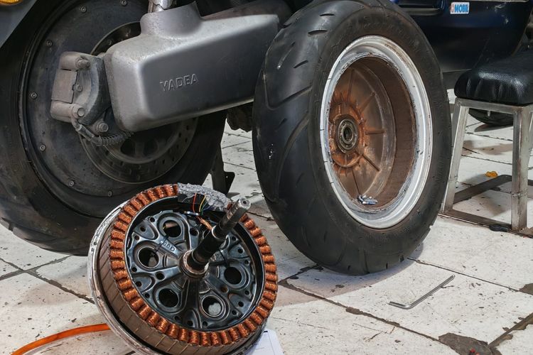 Motor Listrik, baterai, Saran Bengkel Spesialis: Motor Listrik Servis Setiap 6 Bulan