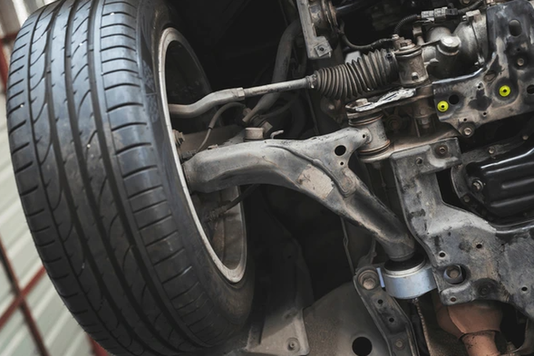 honda jazz bekas, Kaki-kaki Honda Jazz bekas, Kaki-kaki Jazz mudah rusak, Benarkah Kaki-Kaki Honda Jazz Bekas Nyaman, tapi Mudah Rusak?