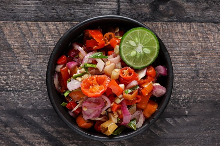 sambal matah, Rahasia Bikin Sambal Matah yang Pedas dan Segar, Cara bikin sambal matah enak, Rahasia Bikin Sambal Matah yang Pedas dan Segar, Ternyata Ini Bahannya