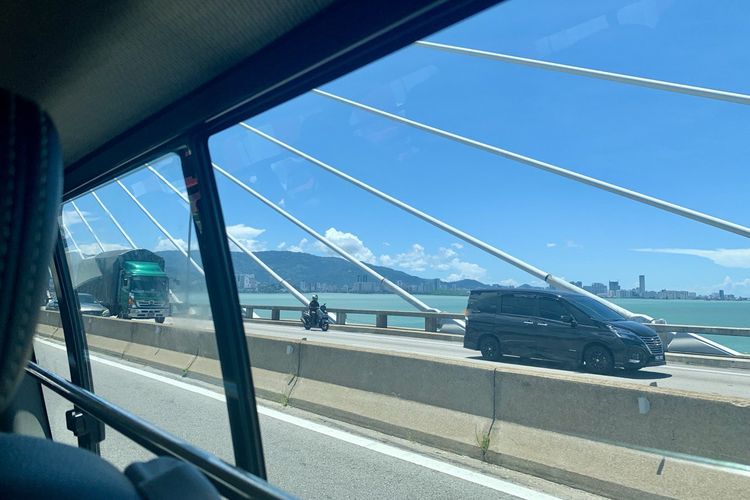 jembatan pulau penang, jembatan pulau penang malaysia, panjang jembatan pulau penang, jambatan pulau pinang 2, wisata malaysia selain kuala lumpur, Melewati Jembatan Pulau Penang Malaysia Sepanjang 13 Km yang Dibangun Sejak 1985