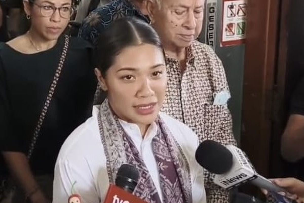 Nadiem Makarim, jakarta selatan, Franka Franklin, Mendikbudristek, praperadilan nadiem makarim, Franka Franklin Menangis Usai Putusan Praperadilan Nadiem Makarim Ditolak, Tanggapan Franka Usai Sidang, Proses Hukum Nadiem Makarim, Praperadilan Ditolak, Proses Hukum Lanjutan, Sekilas Tentang Franka Franklin, Pendidikan dan Karier Franka Franklin