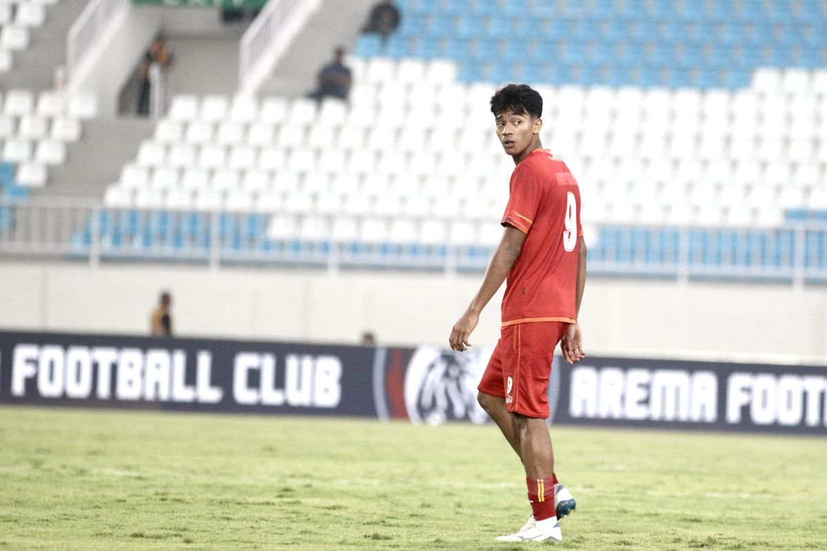 pssi, Nova Arianto, timnas u17 Indonesia, timnas Tajikistan, piala kemerdekaan 2025, Susunan Pemain Timnas U17 Indonesia Vs Tajikistan: Evandra dan Zahaby Gholy Starter