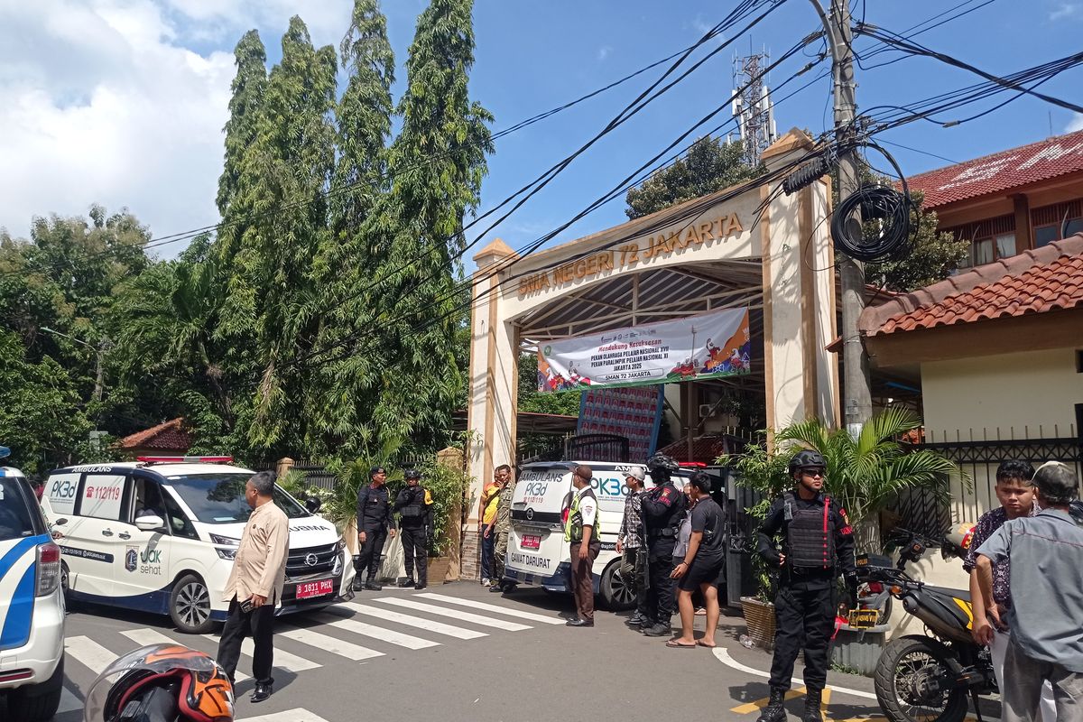 SMAN 72, polisi, ledakan SMAN 72 Jakarta, ledakan SMAN 72, Pelaku Ledakan SMAN 72, Ledakan di SMAN 72 Jakarta, Kapolri: Ada Tulisan, Barang Bukti Serbuk, dan 96 Korban Luka