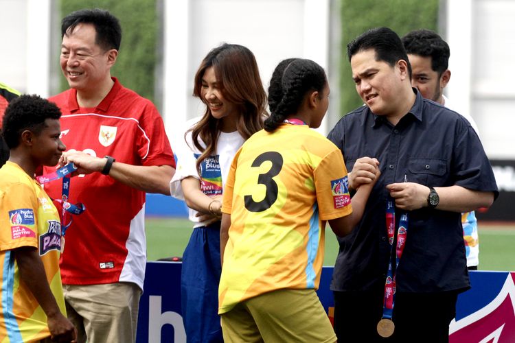 sepak bola putri, Victor Hartono, sepak bola putri Indonesia, Piala Pertiwi 2025, victor hartono, Timnas Putri Indonesia, Ketua Umum PSSI Erick Thohir, sepak bola putri indonesia, piala pertiwi u14 dan u16, Erick Thohir Sebut Sepak Bola Putri Indonesia Perlu Proses dan Mimpi Besar