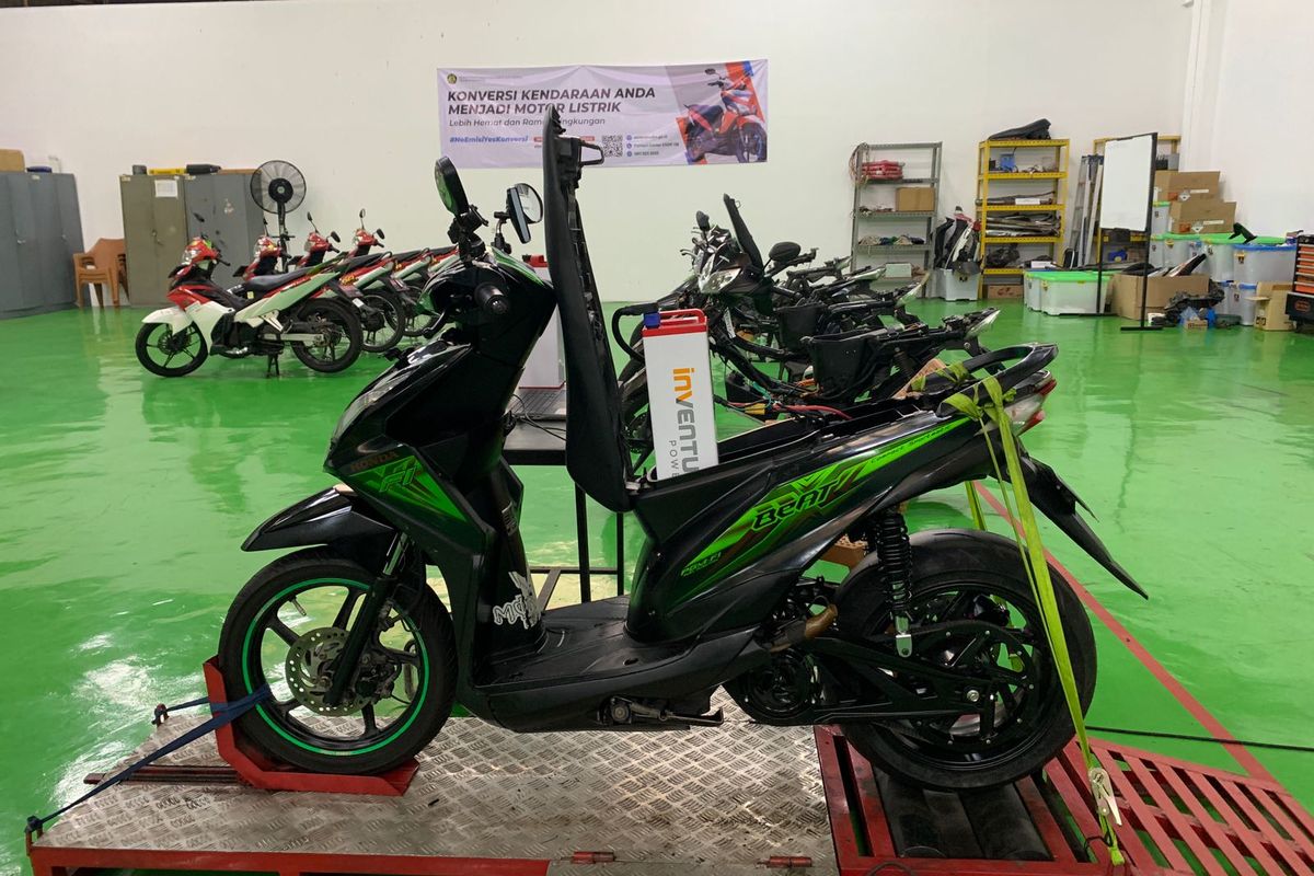 baterai lithium, baterai SLA, baterai motor listrik, ganti baterai motor listrik, upgrade baterai motor listrik, Berapa Biaya Ganti Baterai SLA ke Lithium buat Motor Listrik Murah?