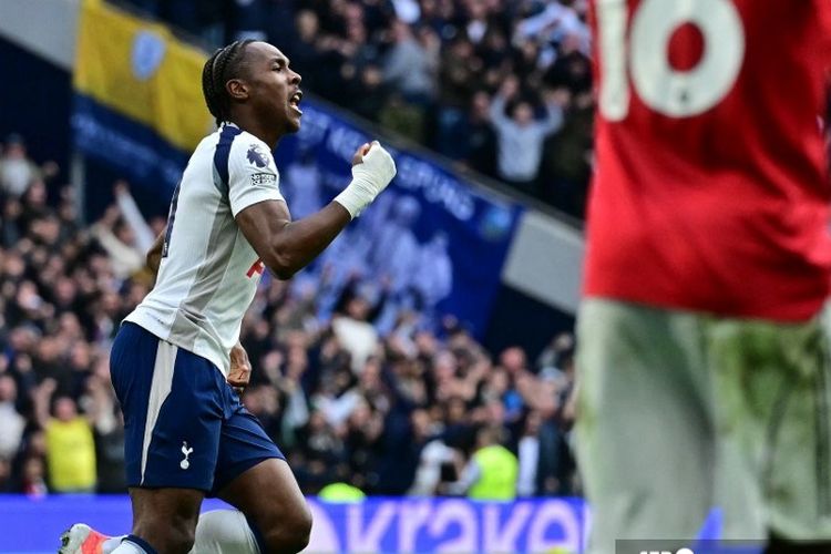 Tottenham Hotspur, skor Tottenham vs Man United, Manchester United, Liga Inggris, klasemen Liga Inggris, Klasemen Liga Inggris, Matthijs de Ligt, skor tottenham vs man united, Manchester United vs Tottenham Hotspur, Skor Tottenham Vs Man United 2-2, De Ligt Blak-blakan Soal Lini Depan Tim