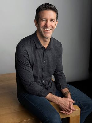 John Ternus, Apple, CEO Apple, John Ternus Jabat CEO Apple Gantikan Tim Cook