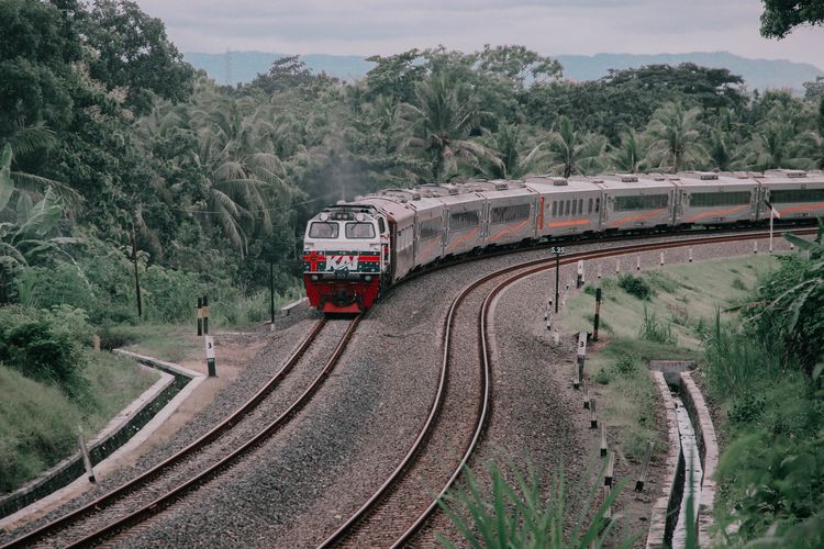 KAI Daop 5 Purwokerto, kereta, Stasiun Kroya, Jadwal KA Berubah per 1 Mei 2026, Penumpang Stasiun Kutoarjo Wajib Cek
