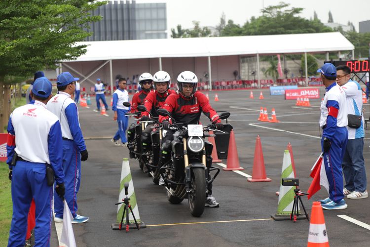 kopling elektronik, e-Clutch Honda, kenyamanan berkendara, perpindahan gigi presisi, e-Clutch Honda: Perpindahan Gigi Presisi Tanpa Tuas Kopling