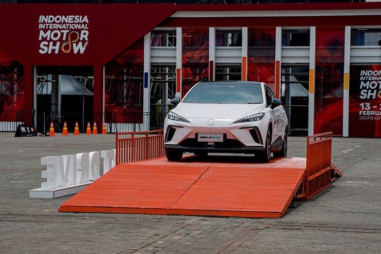 mobil listrik, MG Motor Indonesia, Hary Kurniawan, Risiko Banjir pada Mobil Listrik dan ICE: Apa yang Perlu Diketahui?