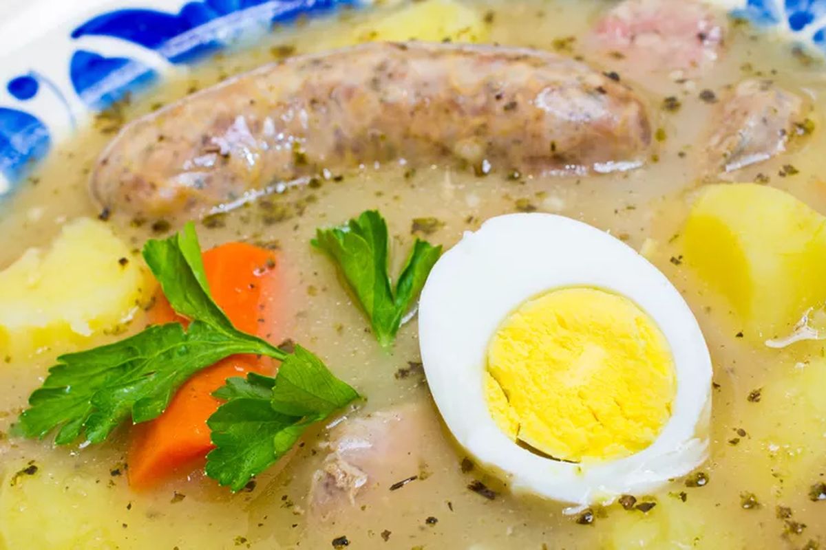 makanan paskah khas polandia, hari raya paskah 2025, makanan khas hari paskah, makanan khas paskah di polandia, makanan saat paskah di Polandia, makanan untuk paskah, Resep Sup Gandum Hitam, Menu Makan Siang Saat Paskah di Polandia