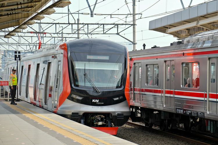 tarif rp 1 transjakarta, tarif Rp 1 MRT Jakarta, tarif Rp 1 LRT Jakarta, Hari Perhubungan Nasional 2025 Jakarta, promo transportasi publik Jakarta 2025, jadwal tarif Rp 1 Jakarta, cara bayar tarif Rp 1 JakLingko, syarat naik transportasi Rp 1 Jakarta, Tarif Transportasi Publik di Jakarta Cuma Rp 1! Catat Jadwal, Syarat, dan Moda yang Bisa Dinikmati, Transportasi yang berlaku tarif Rp 1, Cara bayar tarif Rp 1, Kenapa ada program Rp 1?, Wajib dicatat