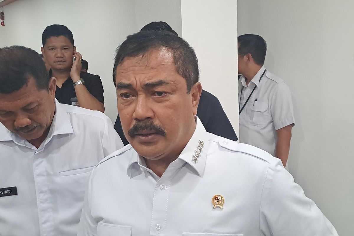 Menteri Imigrasi dan Pemasyarakatan, Agus Andrianto, lembaga pemasyarakatan, lapas, Pulau Rakit, penjara, Nusakambangan, Lapas, pulau rakit, Menteri Imipas Akan Bangun Penjara di Tengah Laut Pulau Rakit: Ombak Tinggi, Tak Ada yang Bisa Besuk