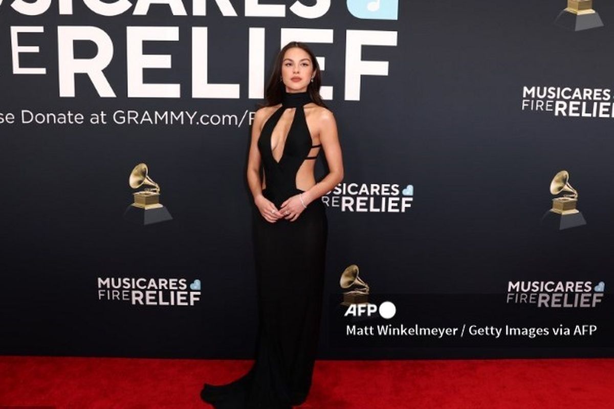 Olivia Rodrigo, LaLiga, Real Madrid, Drake, Karol G, Barcelona, Levante, Olivia Rodrigo Cetak Sejarah, Jadi Artis Termuda yang Tampil di Jersey Barcelona