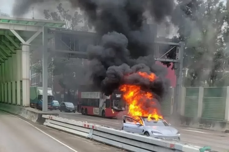power bank, BYD Seal, BYD Motor Indonesia, Insiden Mobil Listrik BYD Seal Terbakar, Ini Penyebabnya