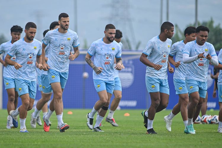 Layvin Kurzawa, Persib, Bobotoh, Persib Bandung, Bojan Hodak, Layvin Kurzawa Ungkap Alasan Pilih Persib Bandung