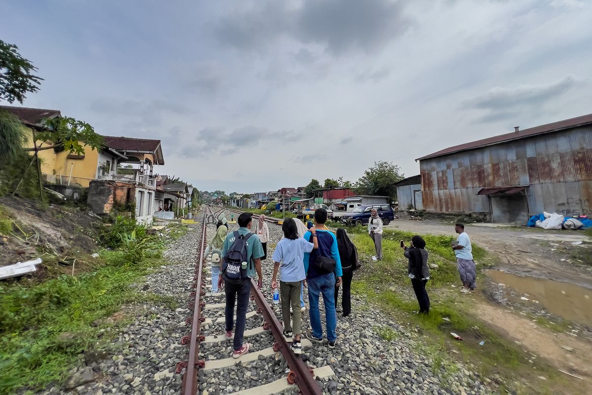 Wonogiri, Walking Tour Sejarah di Wonogiri, Menyusuri Peninggalan Jalur Kereta ke Baturetno, 1. Menara air di depan Masjid Al Ikhlas, 2. Bekas rumah dinas kepala stasiun, 3. Gudang bekas bengkel kereta uap, 4. Bekas gudang logistik, 5. Stasiun Wonogiri