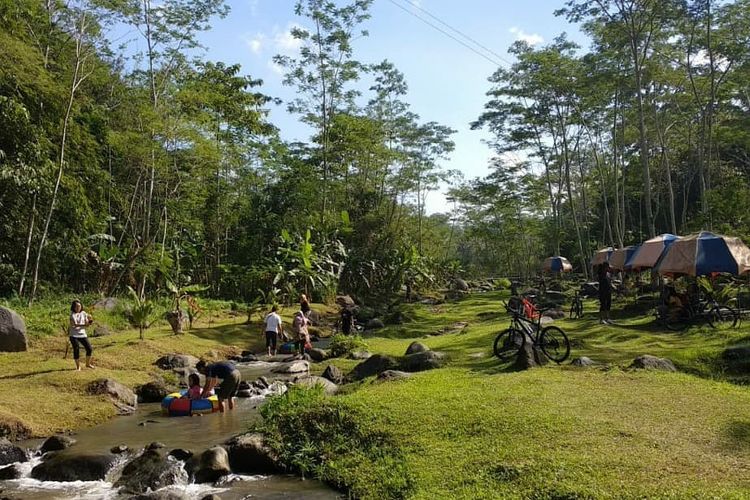 10 Wisata Hits Yogyakarta Selain Malioboro, Jangan Lupa Mampir, 1. Obelix Hills, 2. HeHa Sky View, 3. Bunker Kaliadem, 4. Museum Ullen Sentalu, 5. Hutan Pinus Mangunan, 6. Ledok Sambi, 7. Puncak Segoro, 8. Studio Alam Gamplong, 9. Blue Lagoon, 10. Tebing Breksi