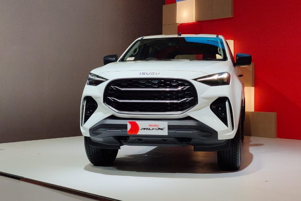 Isuzu New MU-X 4WD, GIIAS 2025, Catharina B. Dharmastuti, kendaraan off-road, Harga dan Spesifikasi Isuzu New MU-X 4WD di GIIAS 2025