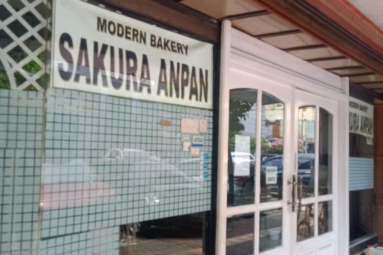 emas hitam, Masjid Cut Meutia, Menyusuri Jejak Emas Hitam di Jakarta Bersama Kompas.com, 1. Berangkat dari Menteng, 2. Eskalator pertama di Indonesia, 3. Aneka toko kopi, 4. Jalan Sabang, 5. Cupping kopi