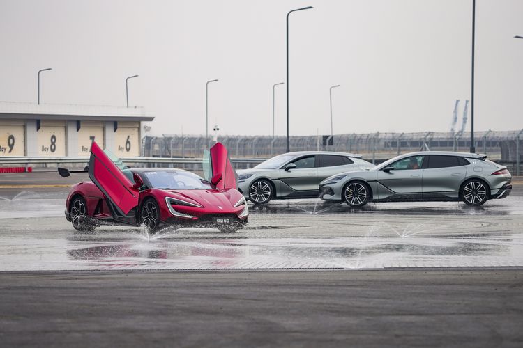 investasi, kendaraan listrik, industri otomotif, pabrik BYD, BYD Tegaskan Indonesia Jadi Basis Investasi Manufaktur Terbesar di Luar China
