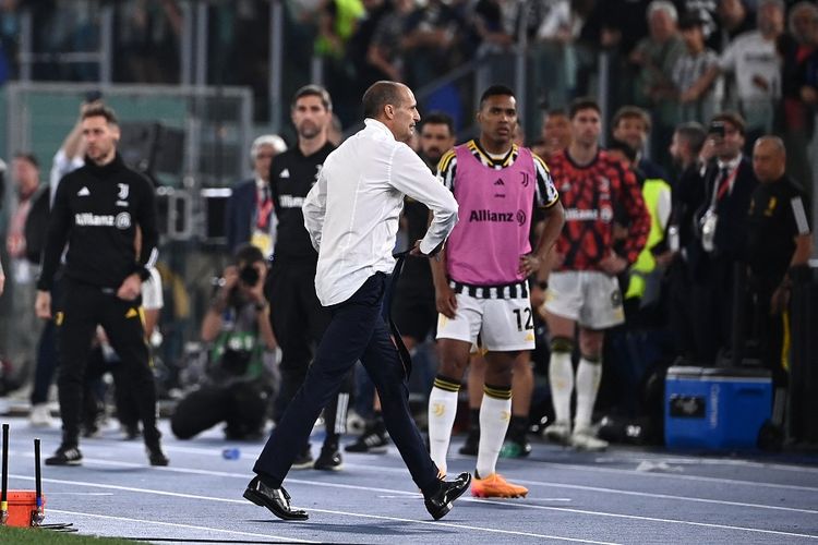 Serie A, AC Milan, Coppa Italia, Liga Italia, Milan vs Bari, Ini Kenapa Allegri Bakal Absen di Laga Pertama Bersama Milan