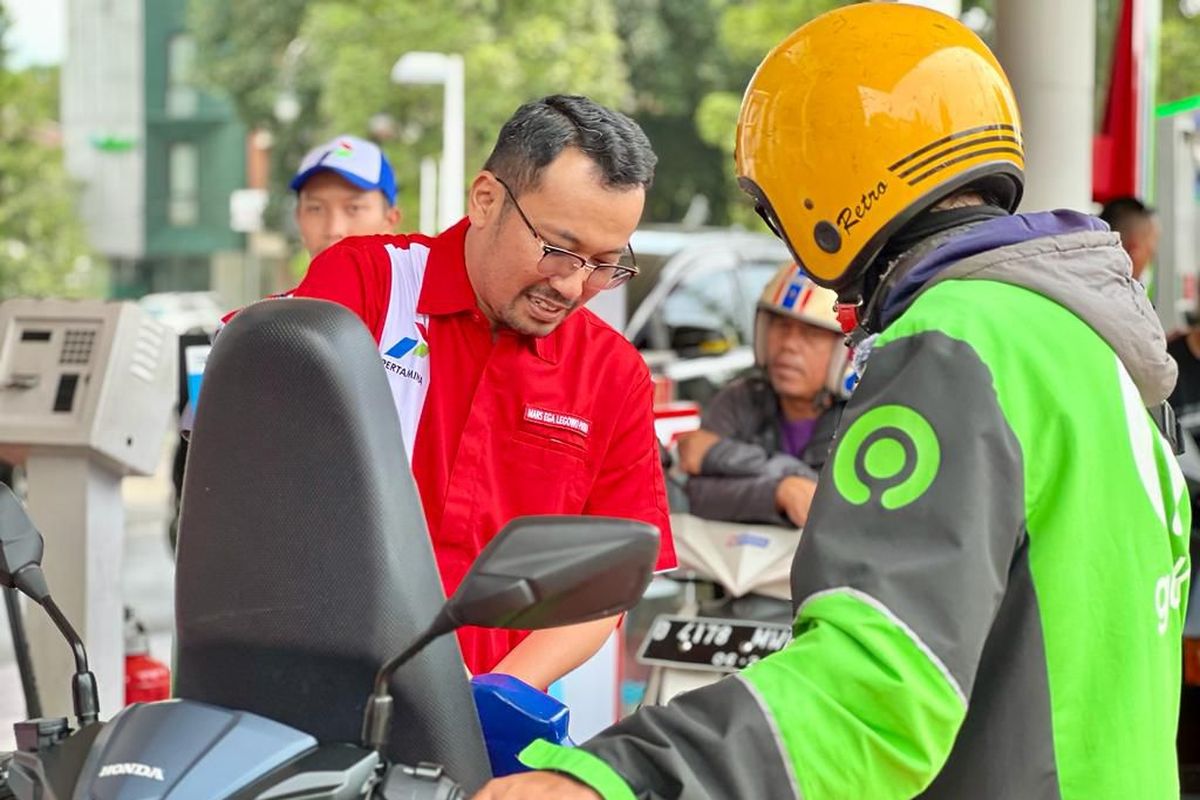 Harga BBM Pertamina, harga bbm terbaru hari ini, harga BBM pertalite, harga BBM hari ini, harga bbm pertamax, harga bbm di jabar, harga bbm solar hari ini, harga bbm jawa barat, Harga BBM per 1 November 2025 di Jawa Barat: Subsidi Tetap, Pertamina Dex Series Naik, Free Trade Zone (FTZ) Sabang, Sumatera Utara, Sumatera Barat, Kepulauan Riau, Free Trade Zone (FTZ) Batam, Bengkulu, Sumatera Selatan, Bangka Belitung, Daerah Istimewa Yogyakarta, Jawa Timur, Nusa Tenggara Barat, Nusa Tenggara Timur, Kalimantan Barat, Kalimantan Tengah, Kalimantan Selatan, Kalimantan Timur, Kalimantan Utara, Sulawesi Utara, Gorontalo, Sulawesi Tengah, Sulawesi Tenggara, Sulawesi Selatan, Sulawesi Barat, Maluku Utara, Papua Barat, Papua Selatan, Papua Pegunungan, Papua Tengah, Papua Barat Daya
