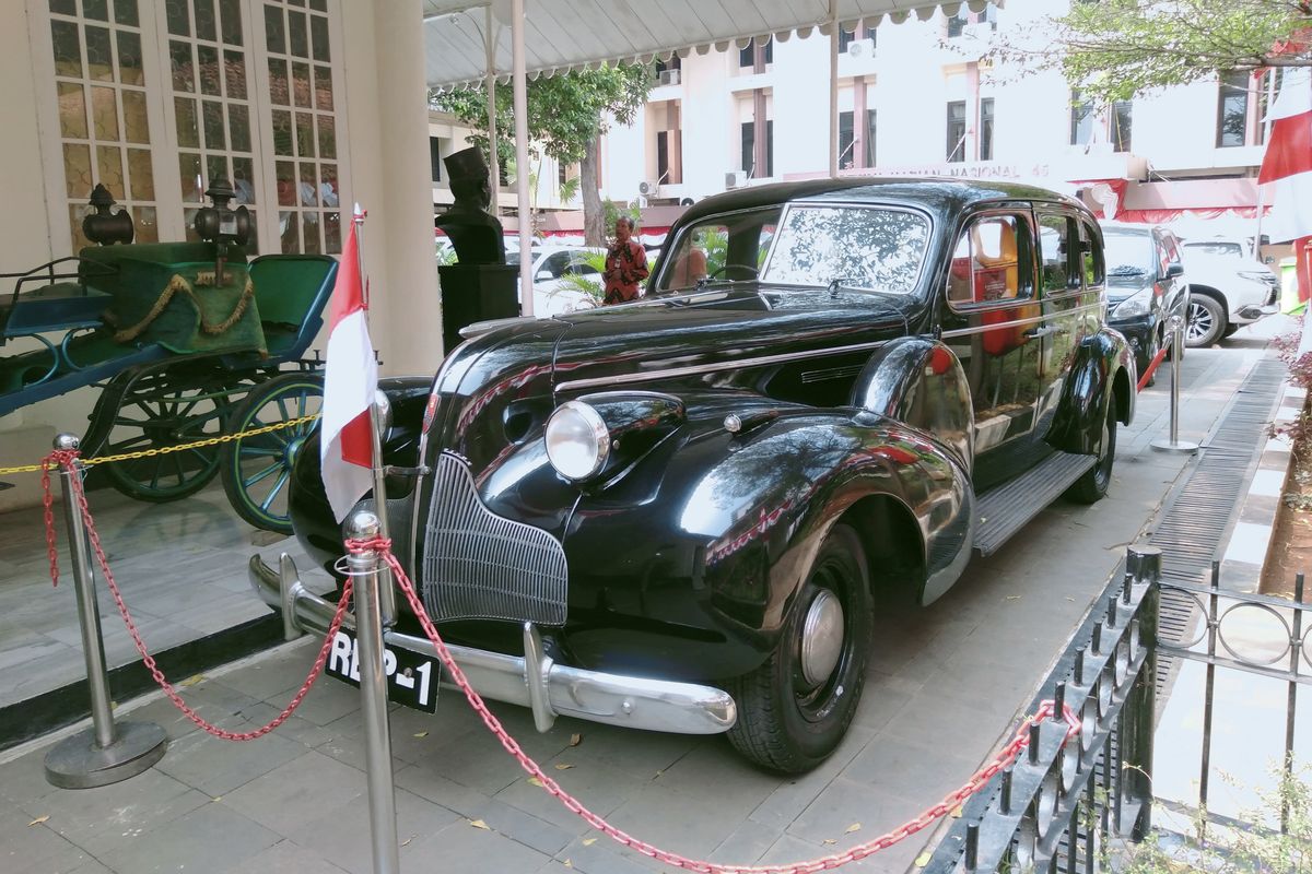 Soekarno, sudiro, mobil pertama Soekarno, mobil pertama presiden soekarno, sejarah mobil kepresidenan, Buick hitam Bung Karno, mobil awal kemerdekaan Indonesia, kisah unik Presiden Soekarno, Kisah Mobil Pertama Soekarno setelah Menjadi Presiden,  