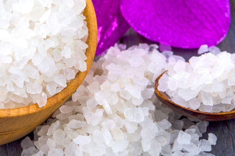 garam, jenis garam, jenis garam dapur, garam terbaik di dunia, jenis garam laut, garam gourmet, 12 Jenis Garam Terpopuler di Dunia, dari Fleur de Sel hingga Himalayan Pink Salt, 1. Sal de Tavira (Portugal), 2. Fleur de Sel de Camargue (Prancis), 3. Maras Salt (Peru), 4. Cornish Sea Salt (Inggris), 5. Halen Môn (Wales), 6. Maldon Sea Salt (Inggris), 7. Himalayan Black Salt (Kala Namak, India–Pakistan), 8. Sel de Guérande (Prancis), 9. Himalayan Salt (Pakistan), 10. Ninska Sol (Kroasia), 11. Paska Sol (Kroasia), 12. Piranska Sol (Slovenia)