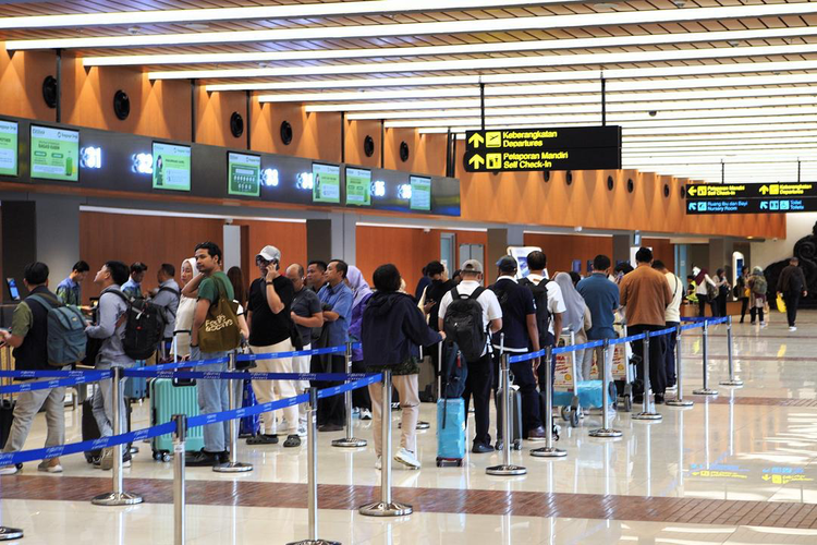 diskon tiket pesawat, diskon tiket pesawat nataru 2025, diskon tiket pesawat nataru, diskon tiket pesawat akhir tahun, diskon tiket pesawat desember 2025, Cara Dapat Diskon 13-14 Persen Tiket Pesawat Libur Akhir Tahun