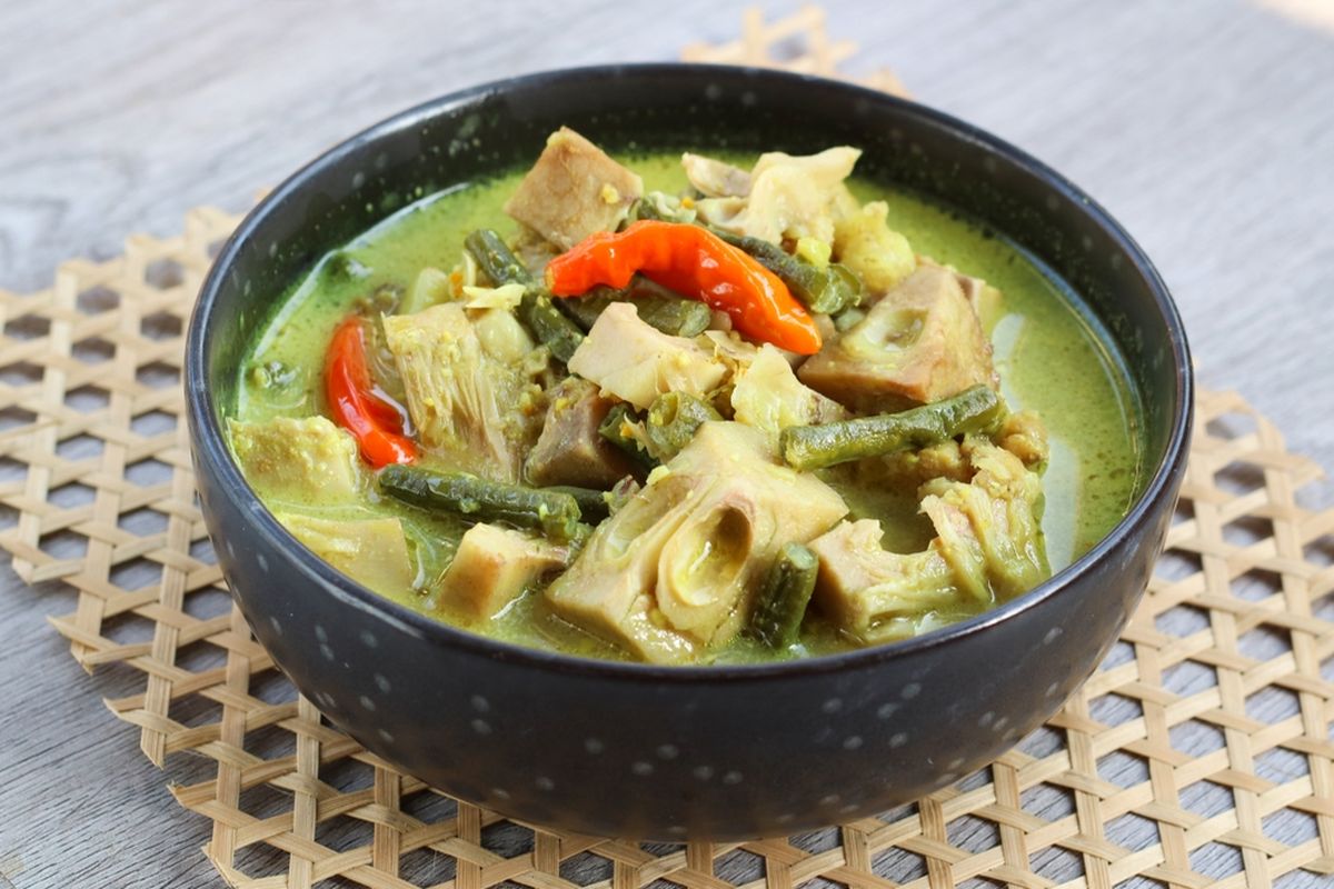 resep sayur nangka santan, resep sayur gurih, menu rumahan santan, masakan tradisional jawa, Resep Sayur Nangka Santan, Gurihnya Nempel di Lidah