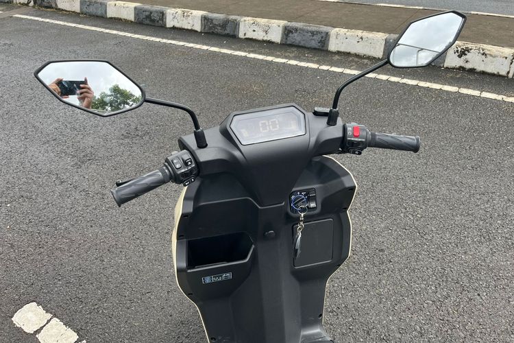 Skuter listrik, mobilitas perkotaan, Alva N3, motor listrik, Mengulas Rasa Berkendara Motor Listrik Alva N3 di Perkotaan
