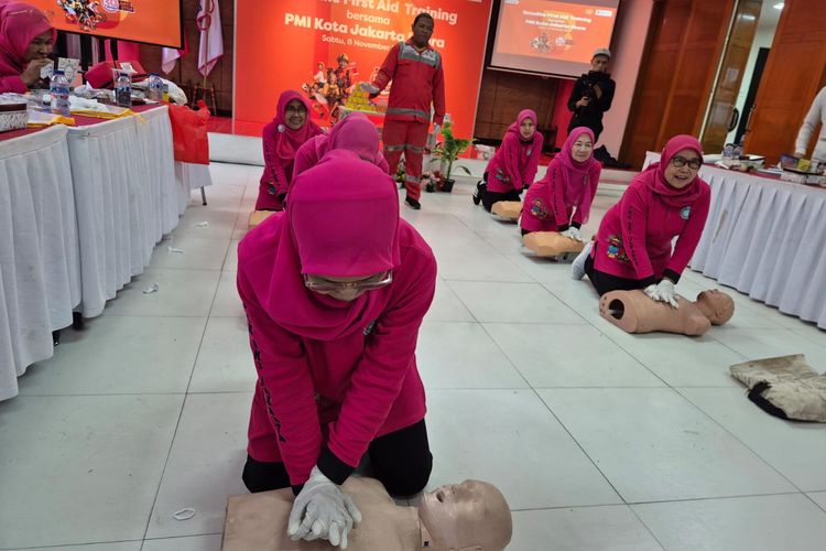 pertolongan pertama, Betadine, First Aid Training, 30 Detik Antistop, World First Aid Day 2025, PMI Jakut, Betadine dan PMI Dorong Kesiapsiagaan Keluarga Hadapi Luka Ringan Lewat Kampanye “30 Detik Antistop”