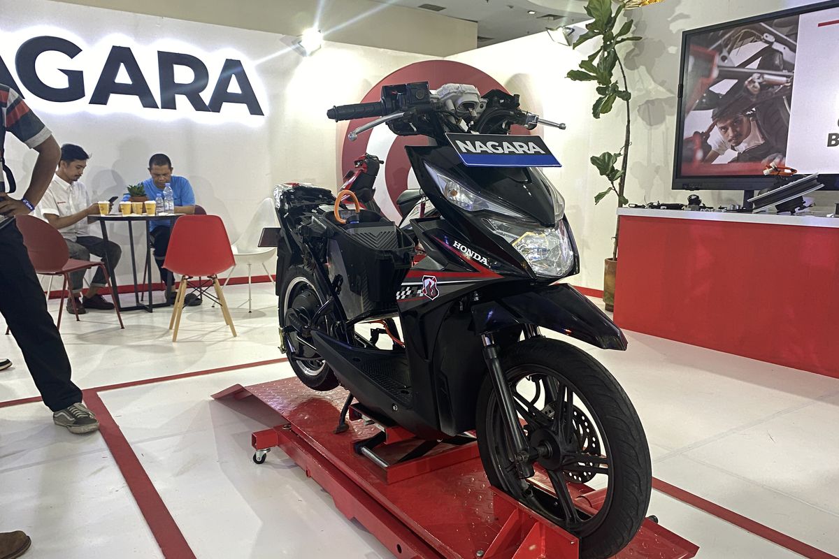 kendaraan listrik, motor listrik, motor konvensional, Wacana Konversi 120 Juta Motor, Biaya Harus Murah