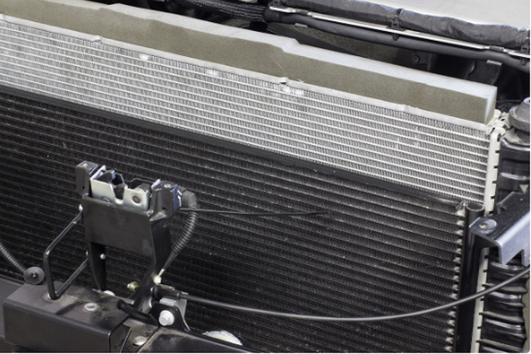 evaporator, kondensor, bengkel spesialis AC mobil, Bengkel spesialis AC mobil, Evaporator AC Mobil, kondensor ac mobil, Kenapa Evaporator dan Kondensor Mobil Modern Lebih Sulit Diservis?