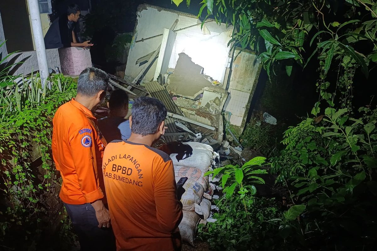 BNPB, pergerakan tanah, Tanah Bergerak Meluas di Tasikmalaya, Puluhan Rumah Berisiko Terdampak