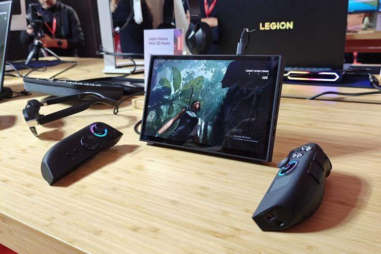 Lenovo, konsol, konsol handheld, legion go, Legion Go 2, Mencoba Langsung Konsol Genggam Lenovo Legion Go 2 di Berlin, Punya 30 Tombol dan Port, Punya banyak tombol, port dan layar OLED, Controller lepas pasang, dukung 3 mode game, Spesifikasi Lenovo Legion Go 2, Harga Lenovo Legion Go 2