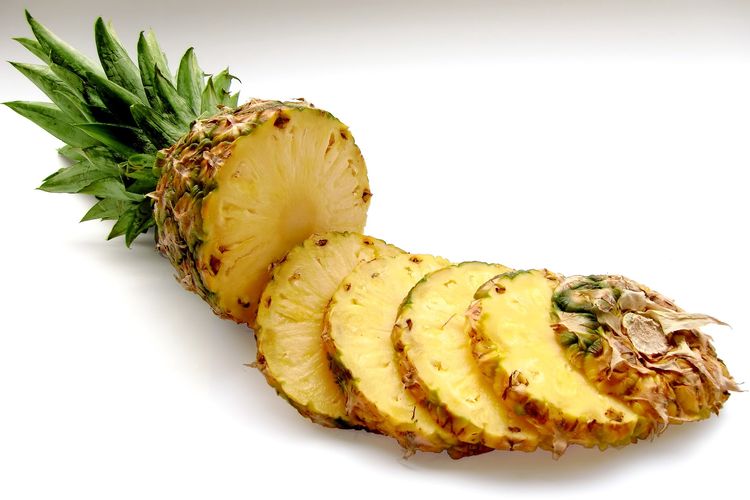 daun pepaya, Daun pepaya, mengempukkan daging, Daging alot, Bukan Mitos, Ini Alasan Daun Pepaya, Nanas, dan Jahe Bisa Empukkan Daging