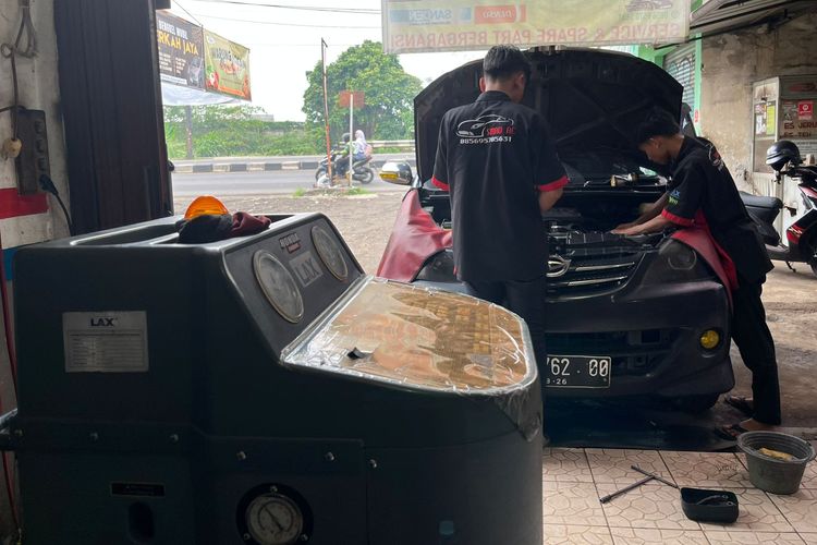 komparasi, Mitsubishi Destinator, Toyota Innova Zenix, kompresor AC, Chery Tiggo 8, Komparasi, Live Streaming, MotoGP Ceko 2025, Kompresor AC, Populer Otomotif, artikel terpopuler, Dimensi Destinator dan Telat Ganti Oli Kompresor AC