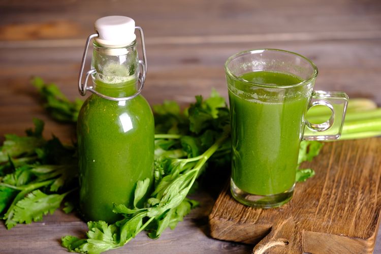 jus buah untuk diet, jus untuk menurunkan berat badan, jus untuk diet, apakah jus bisa untuk diet, jus untuk detox tubuh, manfaat jus untuk diet, jus sayur untuk diet, 7 Jus Buah dan Sayur yang Baik untuk Diet, 1. Jus seledri, 2. Jus sayur hijau, 3. Jus delima, 4. Jus semangka, 5. Jus jahe dan lemon, 6. Jus wortel, 7. Jus nanas dan bayam