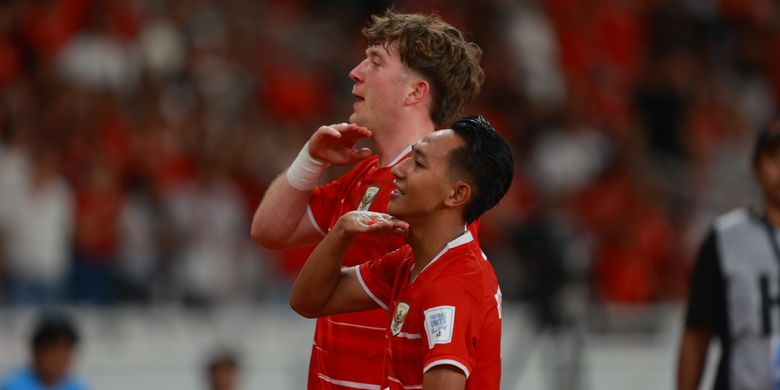 fans, Ole Romeny, Oxford United, FC Utrecht, Kisah Haru di Balik Selebrasi Ole Romeny: Jadi Sumber Kekuatan Fans Saat Kehilangan Ayah
