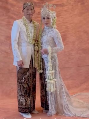 Melly Goeslaw, wedding anniversary, perayaan ulang tahun pernikahan, melly goeslaw dan anto hoed, pentingnya wedding anniversary, Belajar dari Melly Goeslaw dan Anto Hoed, Ini Pentingnya Wedding Anniversary, Anniversary sebagai penguat ikatan, Dampak positif wedding anniversay, Membawa hubungan ke ranah publik, Inspirasi dari pasangan panjang usia