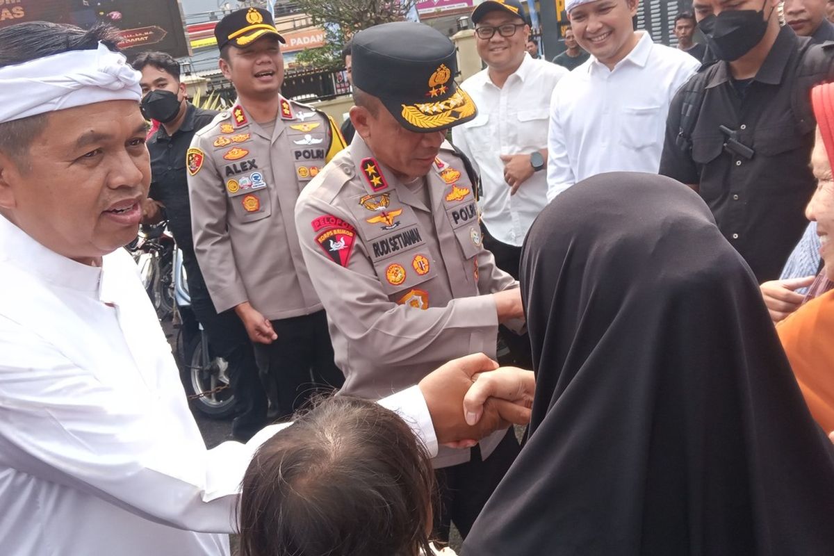 Gubernur Jawa Barat, Dedi Mulyadi, Dedi Mulyadi Beri Santunan Rp 150 Juta Usai Kecelakaan Maut di Majalengka Sebabkan 6 Orang Tewas